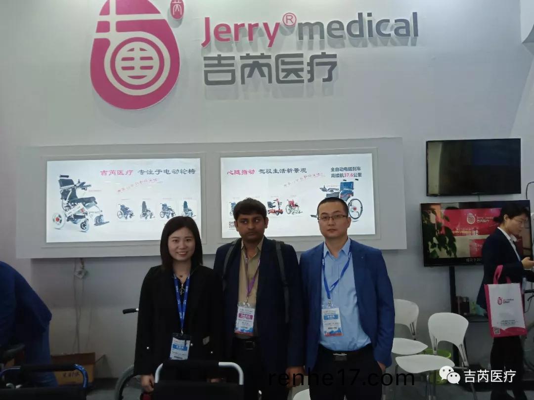 電動輪(lun)椅輕(qing)便(bian)輪(lun)椅自動(dong)輪(lun)椅